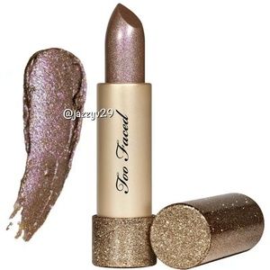 ✨Too Faced Throwback Lipstick - Cheers to 20 Years Collection✨